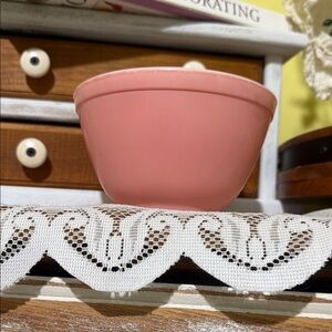 Pyrex bubblegum pink 401 mixing bowl htf